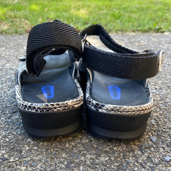 Wolky womens  Jewel Heeled Leather Mary Jane Sandals Sz 37 - Picture 3 of 9